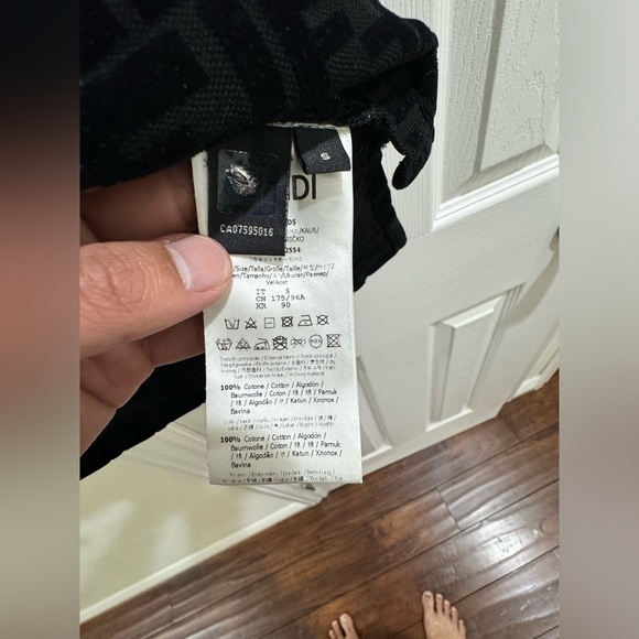 Authentic Fendi Polo Shirt small size used like new - Picture 5 of 5